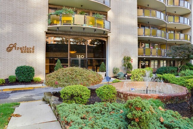 150 Overlook Ave in Hackensack, NJ - Building Photo - Building Photo