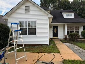 340 Amir Cir in Matthews, NC - Foto de edificio - Building Photo