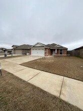 6110 NW McClellen St in Bentonville, AR - Foto de edificio - Building Photo