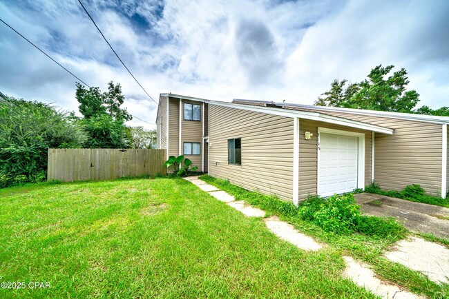 3108 E Baldwin Rd in Panama City, FL - Building Photo - Building Photo