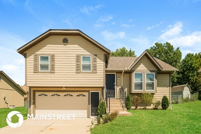 1704 W Pelham Path