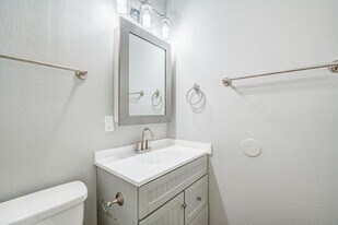 Juniper Garden Apartments in Redding, CA - Building Photo