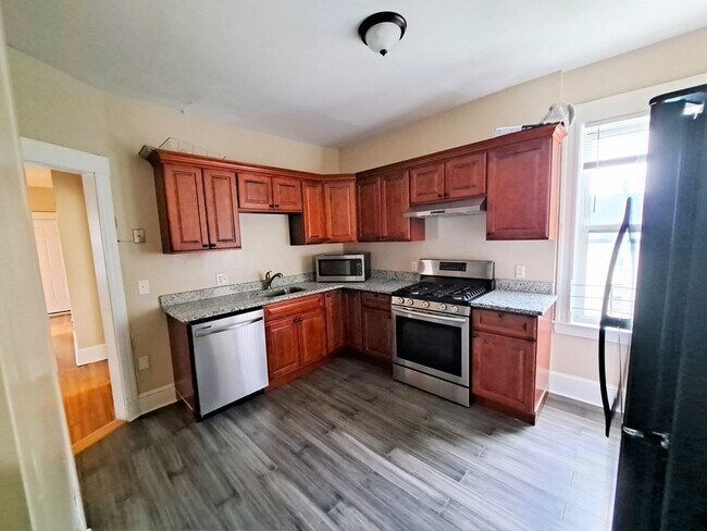 92 Waumbeck St in Boston, MA - Building Photo - Building Photo