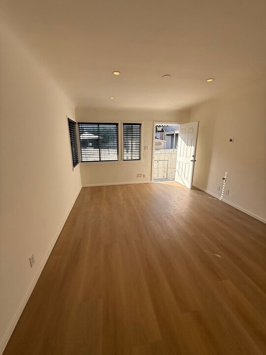1543 11th St, Unit Unit D in Santa Monica, CA - Building Photo