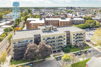 Jackson Terrace in Mineola, NY - Building Photo - Building Photo