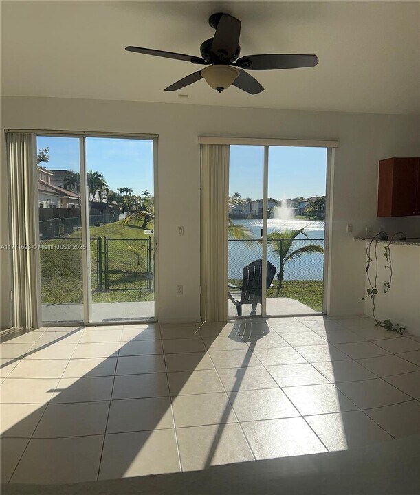 4409 NW 113th Ct in Doral, FL - Building Photo