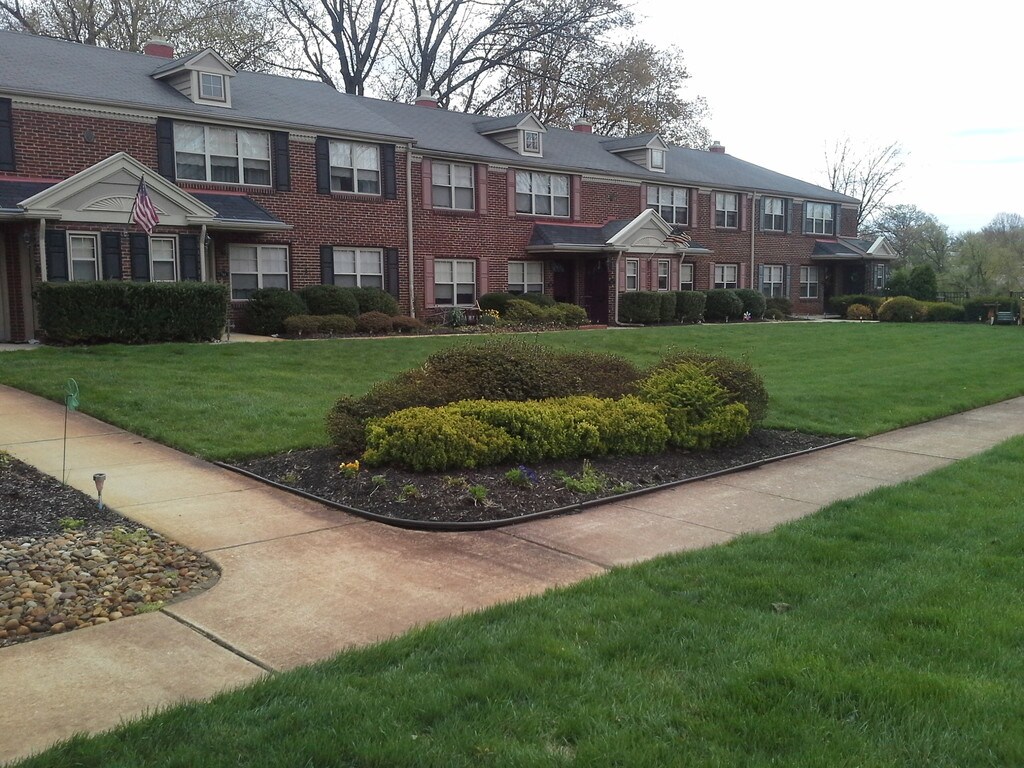 Pewter Village Apartments in Collingswood, NJ