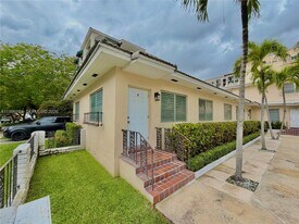 325 Majorca Ave in Coral Gables, FL - Building Photo