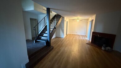 1621 Gish Ave in Long Beach, CA - Building Photo - Building Photo