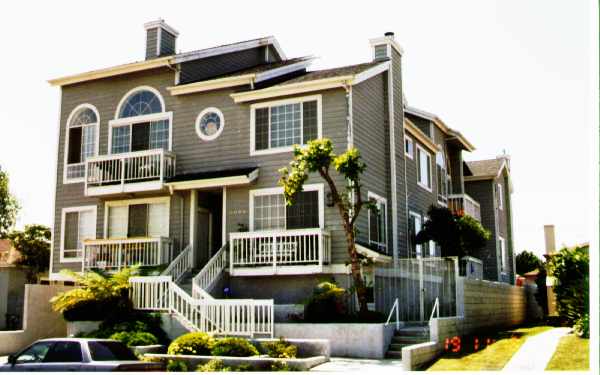 6606 W 86th Pl in Los Angeles, CA - Foto de edificio