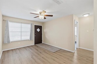 2801 Skyline Dr in Fort Worth, TX - Building Photo - Building Photo