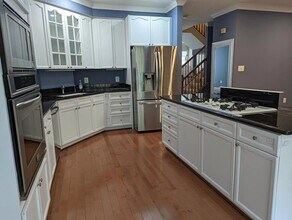 5708 Governors Pond Cir in Alexandria, VA - Building Photo - Building Photo
