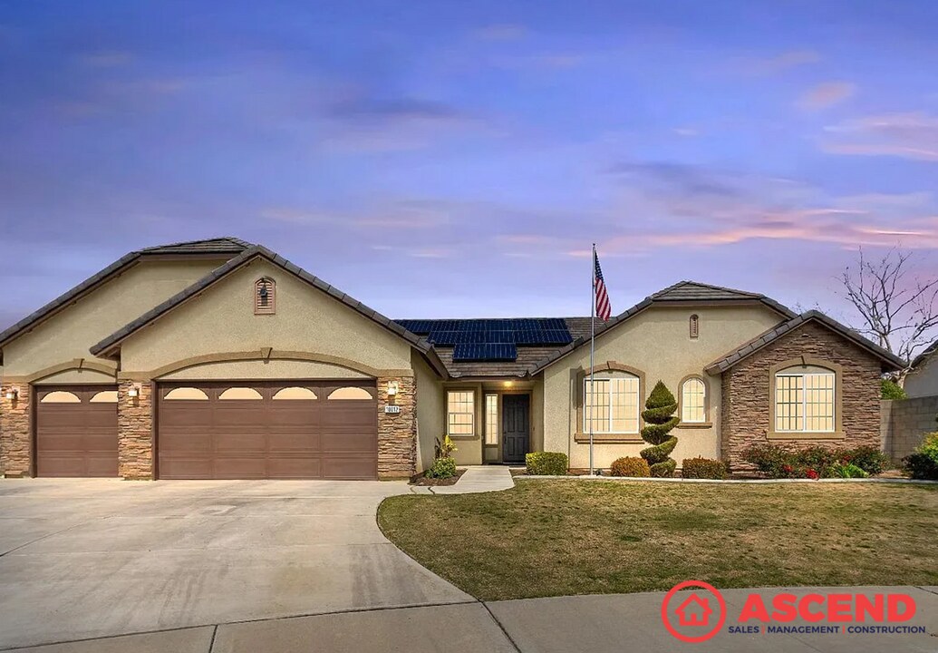 10012 Jersey Shore Dr in Bakersfield, CA - Building Photo