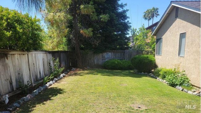 369 Limerick Way in Vacaville, CA - Building Photo - Building Photo