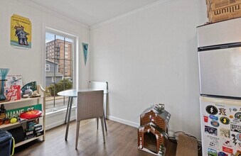 38 W Washington Ave in Stamford, CT - Building Photo - Building Photo