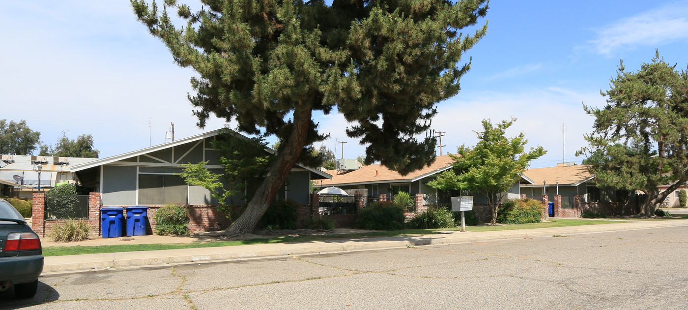 1426 Church St in Kingsburg, CA - Building Photo