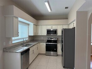 1327 Flaxwood Ave in Brandon, FL - Building Photo - Building Photo