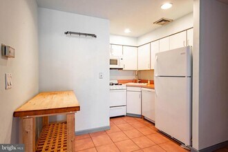 763 S 8th St in Philadelphia, PA - Building Photo - Building Photo