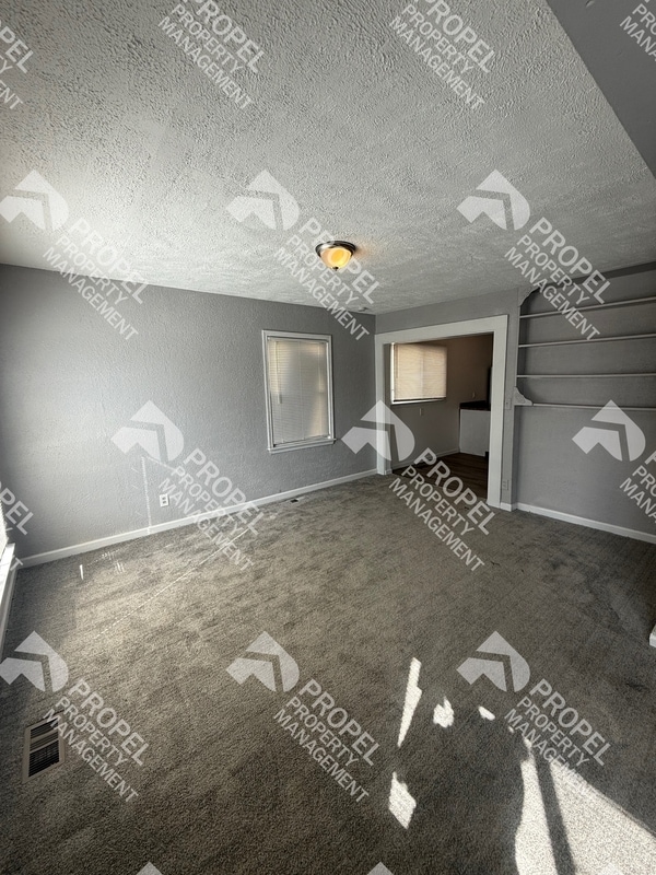 20742 Atlantic Ave in Warren, MI - Building Photo - Building Photo