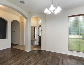 313 S 6th St in Kenedy, TX - Building Photo - Building Photo