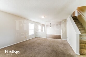 12663 Republic Dr in Fishers, IN - Foto de edificio - Building Photo