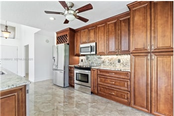 21344 Escondido Way S in Boca Raton, FL - Foto de edificio - Building Photo