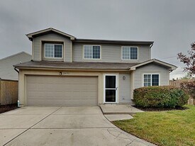 2493 Grand Fir Dr in Greenwood, IN - Building Photo