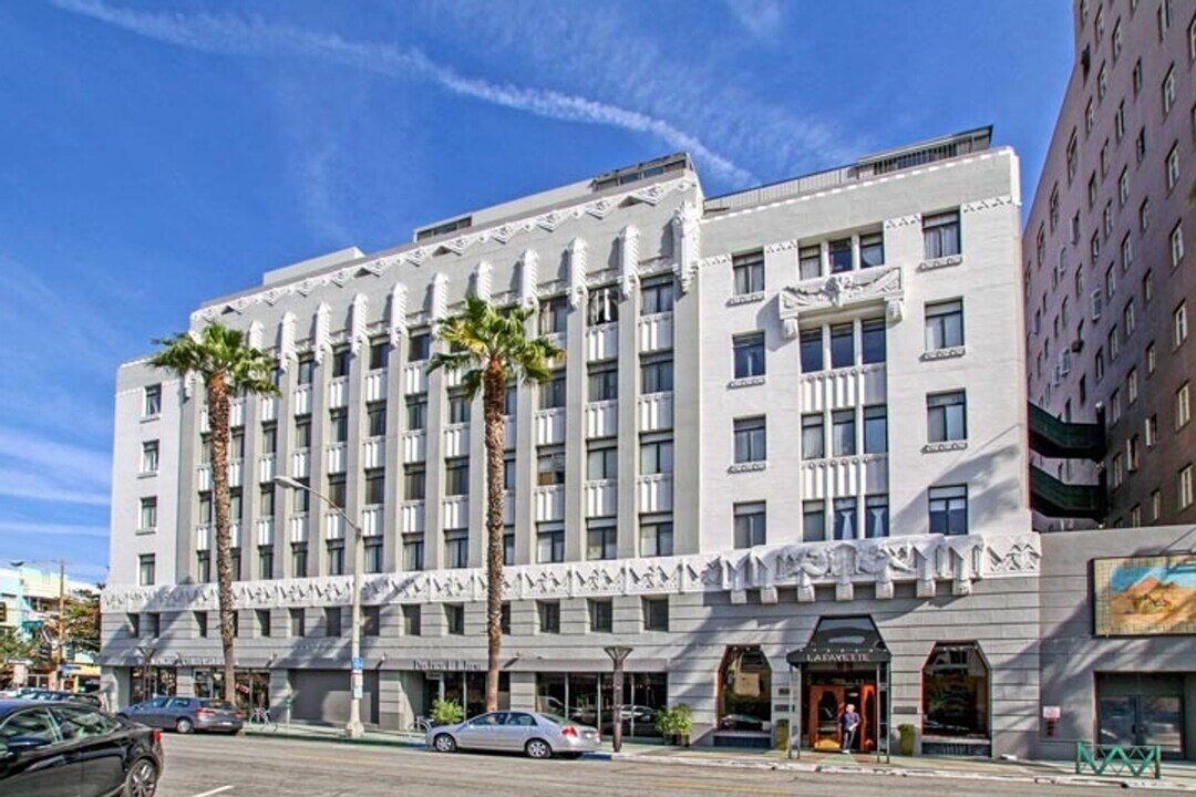 140 Linden Ave in Long Beach, CA - Building Photo