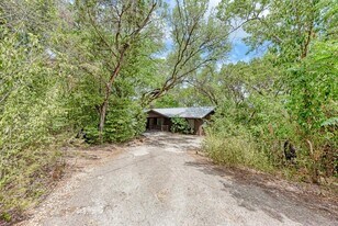 6305 Forest Hills Dr in Austin, TX - Building Photo