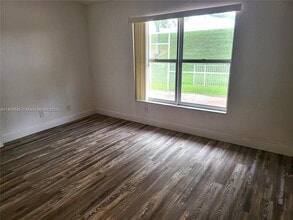 11881 NW 57th St in Coral Springs, FL - Building Photo - Building Photo
