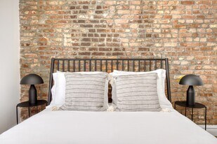 521 E 5th St in New York, NY - Building Photo