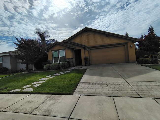 880 Raccoon Valley Dr in Manteca, CA - Building Photo - Building Photo