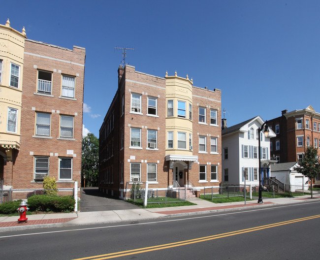 169-171 Washington St in New Britain, CT - Building Photo - Building Photo