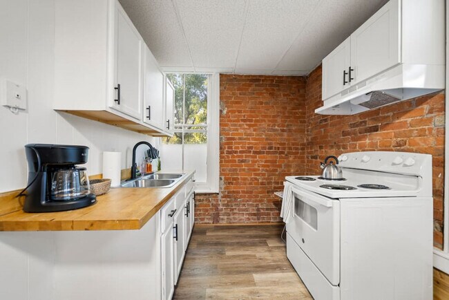 242 Mccormick Pl-Unit -ID1056116P in Cincinnati, OH - Building Photo - Building Photo