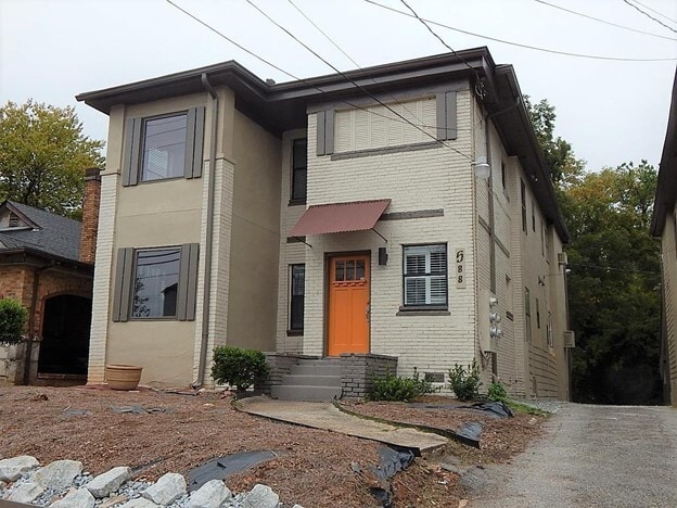 588 Parkway Dr NE, Unit 2 in Atlanta, GA - Building Photo - Building Photo