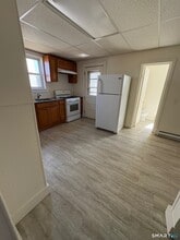 55 Beaver Brook Rd in Danbury, CT - Foto de edificio - Building Photo