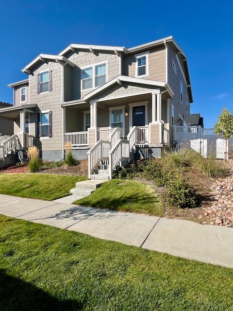 2493 Winding Dr in Longmont, CO - Foto de edificio