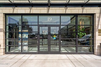 19 Washington St in Saratoga Springs, NY - Building Photo - Building Photo