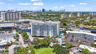 13155 Ixora Ct in North Miami, FL - Building Photo - Building Photo
