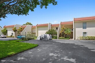 1723 Consulate Pl in West Palm Beach, FL - Building Photo - Building Photo