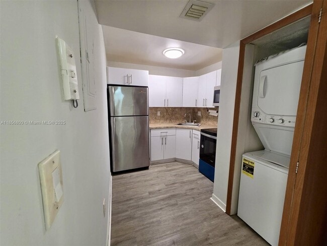 8321 NW 7th St in Miami, FL - Building Photo - Building Photo