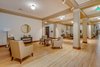 Chapel Garden Apartments in Milwaukee, WI - Building Photo - Interior Photo