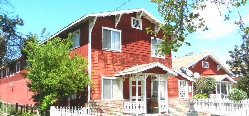 418 Lynn St in King City, CA - Foto de edificio