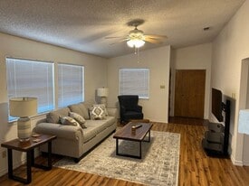 4504 Fairgate Dr in Midland, TX - Building Photo