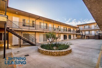 20415 Cohasset St in Los Angeles, CA - Building Photo - Building Photo
