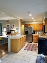 10454 Lanshire Dr in Dallas, TX - Foto de edificio - Building Photo