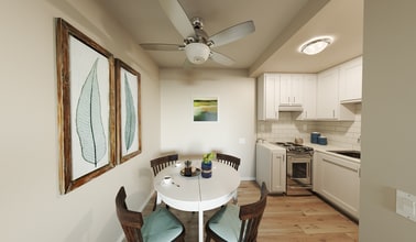 Fully Upgraded Senior Apartments! in Riverside, CA - Foto de edificio - Building Photo