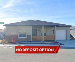 413 Leland Dr in Sun Valley, NV - Building Photo
