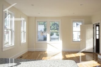 6 Larose Pl in Boston, MA - Building Photo - Building Photo