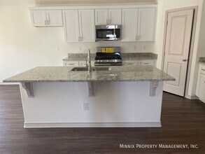 6009 Kauffman Dr in Odessa, TX - Foto de edificio - Building Photo